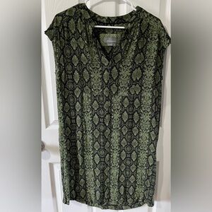 COPY - The Rachel dress by Anthropologie. Snake print. Sz small. Green/black